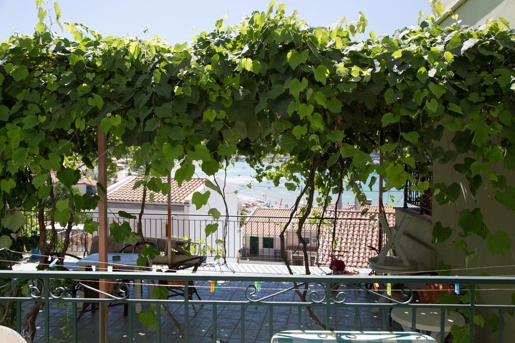 Steven Apartment Vasiliki  Ngoại thất bức ảnh