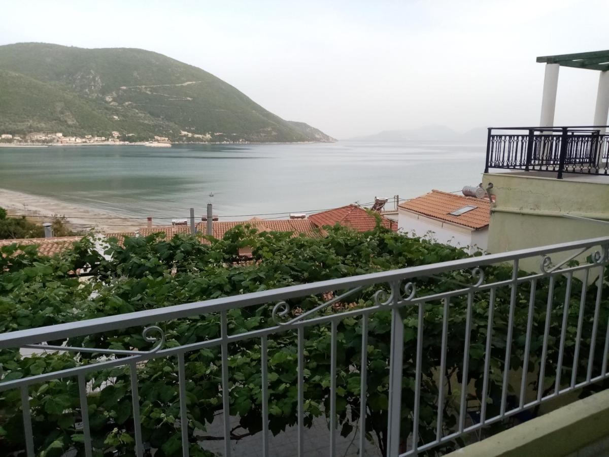 Steven Apartment Vasiliki  Ngoại thất bức ảnh